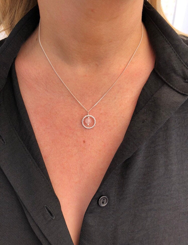 rose quartz necklace 5e456e30